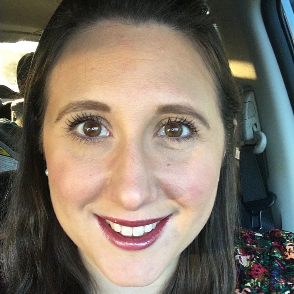 Meet your Posher, Alisa